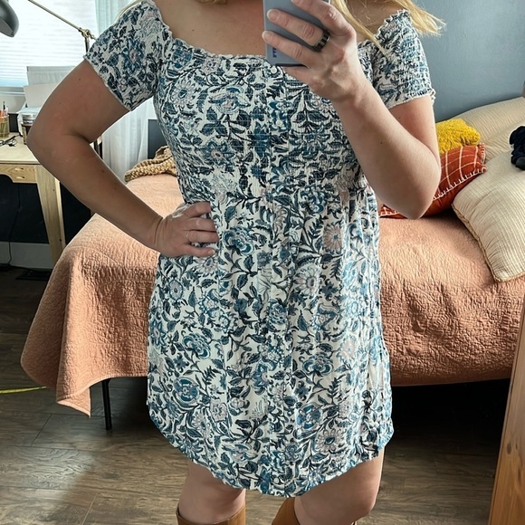 A&F Smocked Floral Off Shoulder Mini Dress - Picture 1 of 11